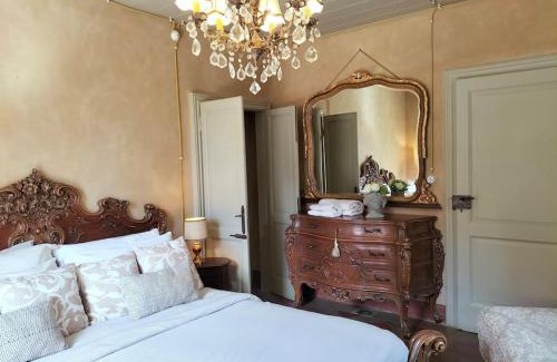 Magreglio Apartment | Villa Costanza Appartamento con balcone e vista giardino