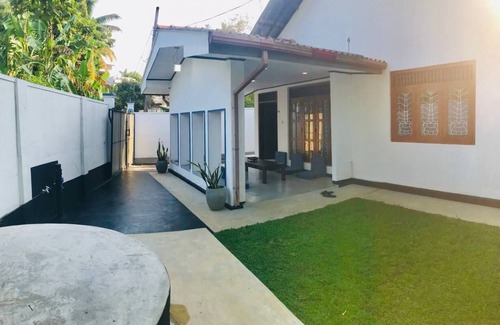 Weligama House | VILLA COZY , Charming 3-bedroom villa in Weligama with WiFi and AC