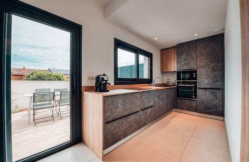 L'Isle-sur-la-Sorgue Villa | Villa D'architecte Avec Piscine Chauffé, Brasero,bbq et Baby Foot