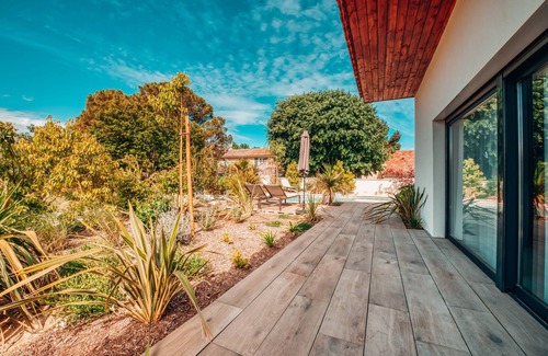 L'Isle-sur-la-Sorgue Villa | Villa D'architecte Avec Piscine Chauffé, Brasero,bbq et Baby Foot
