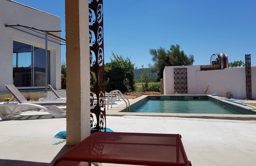 Montseret House | Villa d'artiste Dali Graff private pool, 30 min from the sea in Occitanie