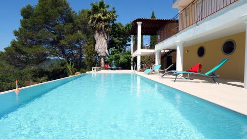 Bagnols-en-Foret Villa | Villa d'Eden domaineleshesperides
