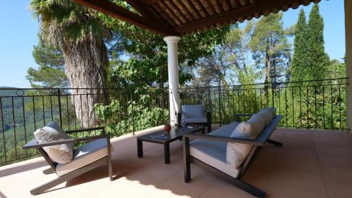Bagnols-en-Foret Villa | Villa d'Eden domaineleshesperides