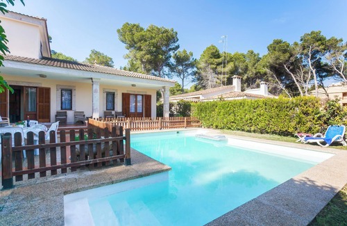Son Baulo House | Villa Damar with Pool, Garden, Terrace, Balcony, A/C & Wi-Fi