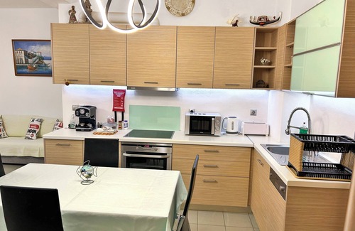 Piso Livadi Villa | Villa Danae with pool, jacuzzi, bbq & terrace