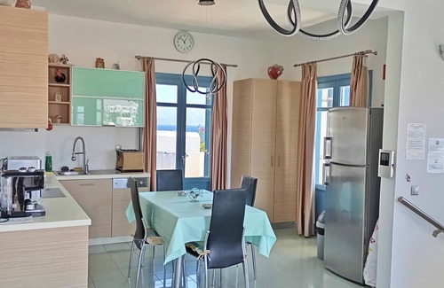 Piso Livadi Villa | Villa Danae with pool, jacuzzi, bbq & terrace