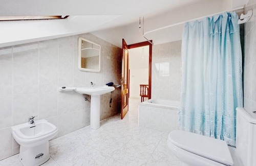 Carnota Villa | Villa de 6 Dormitorios con Vistas al mar y Jardín