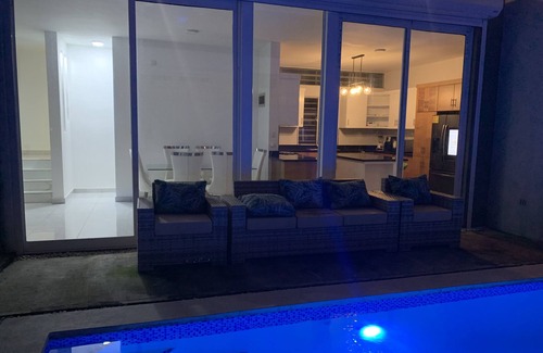 San Pedro de Macoris Villa | Villa de Lujo con Picsina Privada a 10 Minutos del Centro de la Ciudad