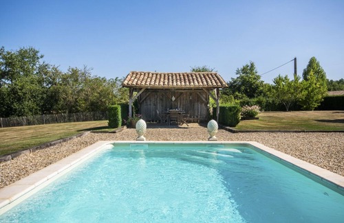 Saint-Meard-de-Gurcon Villa | Villa Des Anges - One Bedroom Villa, Sleeps 2