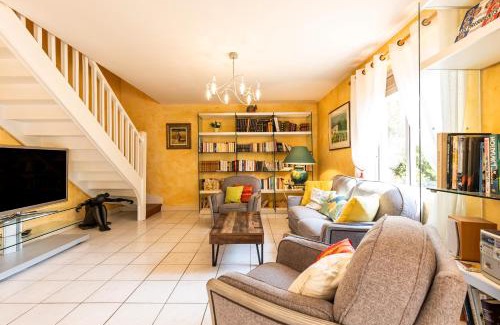 Bazas House | Villa De Monzie, Bazas Centre