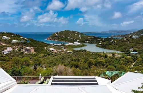 Monte House | Villa De Vida