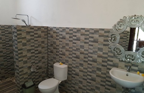 Andong Bed & Breakfast | Villa Deelyana Coco, Pondok Lebah