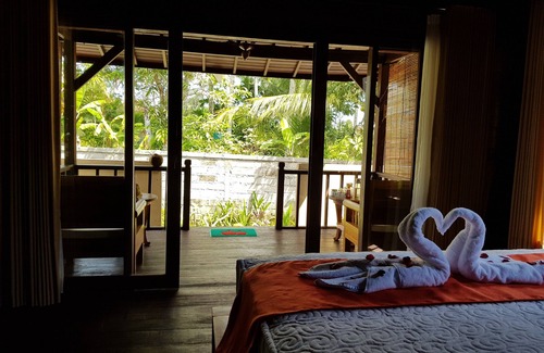 Andong Bed & Breakfast | Villa Deelyana Coco, Pondok Lebah