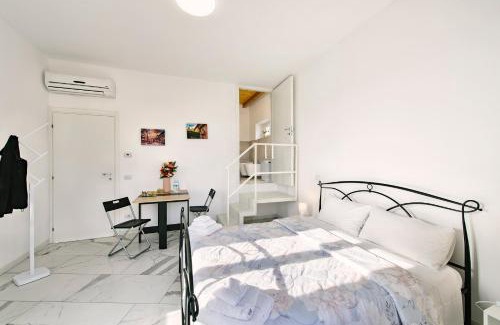 Borgo Milano Apartment | Villa Dei Sogni - Camera accesso indipendente Vicino Ospedale Borgo Trento Fiera Arena di Verona