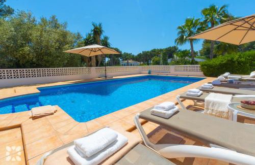 Moravit Villa | Villa Del Mar by Abahana Villas