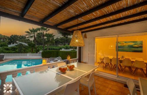 Moravit Villa | Villa Del Mar by Abahana Villas