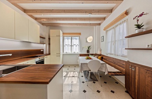 Old Town Villa | Villa 'Dependance Runkelstein' with Mountain View and Garden in a wonderful location