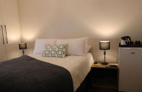 Paarl Apartment | Villa Des Roses