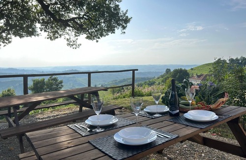 Trezzo Tinella Villa | Villa Di Langa
