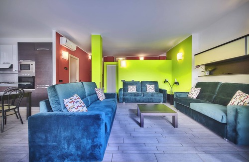 Lierna Villa | Villa "Diamante" close to Lake with Mountain View, Shared Pool & Wi-Fi