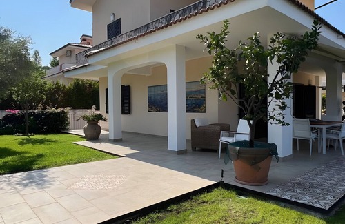 Diamante Villa | Villa 'Diamante' with Sea View, Wi-Fi and Air Conditioning
