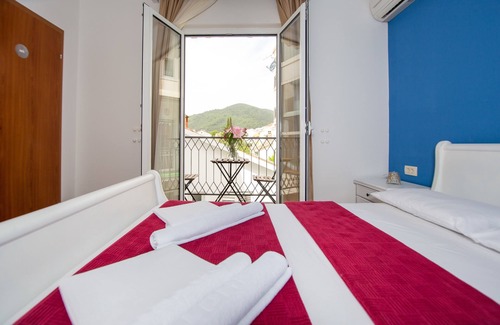 Velji Vinogradi House | Villa DiEden