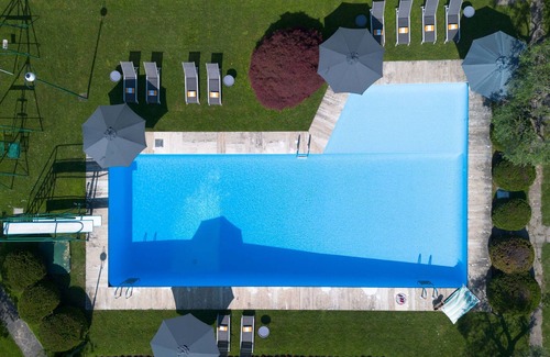 Moniga del Garda Villa | Villa Dolcelago Lake front