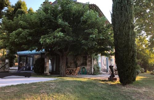 Saint-Martin-de-Castillon Bed & Breakfast | Villa du defens