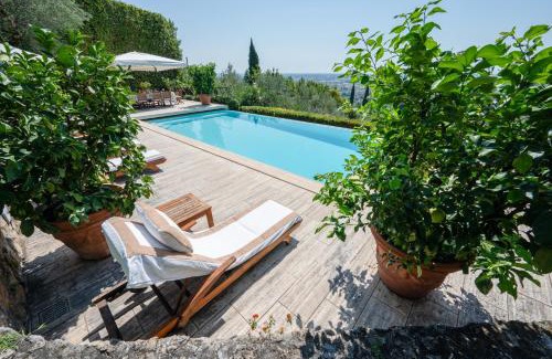 Camaiore Villa | Villa Eden Forte Dei Marmi With Private Infinity Pool