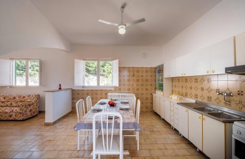 San Pietro in Bevagna Villa | Villa "Edy" near the Beach with Terrace & Garden