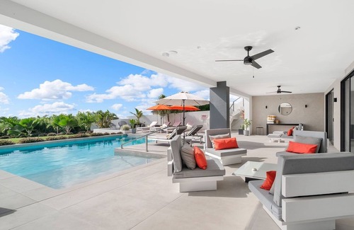 Weston Villa | Villa Elan 5 Bedroom Villa