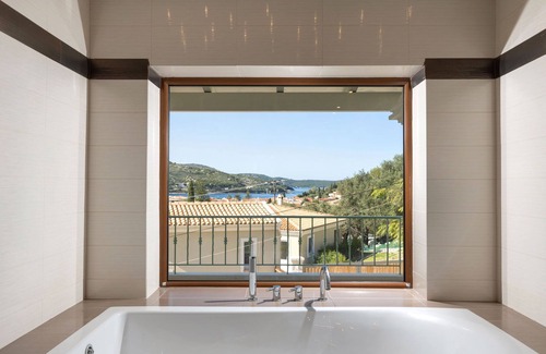 Kassiopi Villa | Villa Eleni in Kassiopi- Corfu with XL private pool , 4 bedrooms, 5 bathrooms