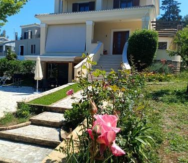 Limni Villa | Villa Elm