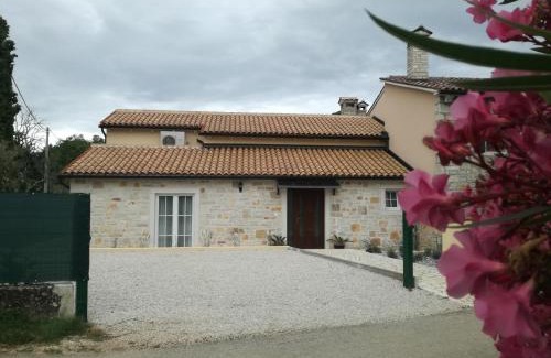 Vizinada Villa | Villa Emilia