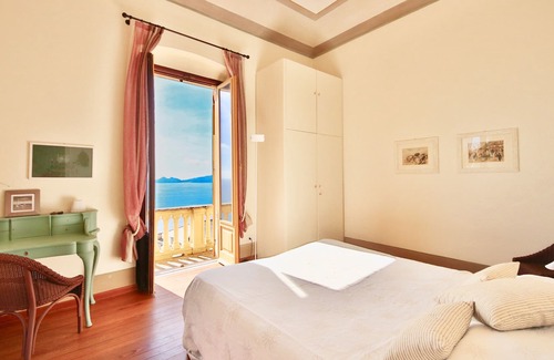 Zoagli Villa | VILLA ENRICA by KlabHouse- 4BR w/AC & Terrace & Seaview & Prkg