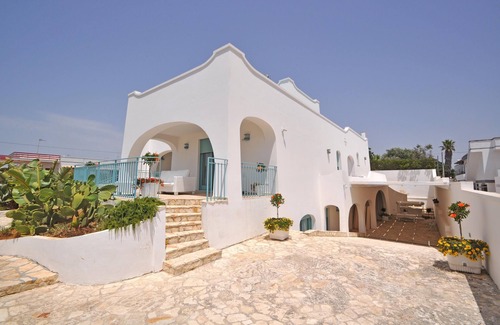 Torre Suda Villa | Villa Esador by BarbarHouse