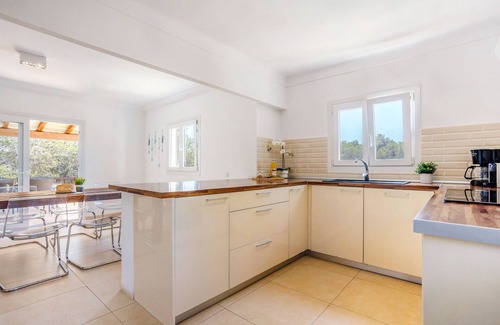 Cala Santany Villa | Villa Escaletas holiday house just 600 m from Cala Santanyí beach with pool and air conditioning