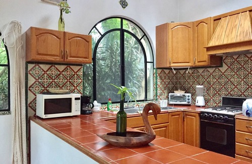Cuernavaca House | Villa Escondida Private for Couples,w/Manicured Gardens, Pool, Cabaña & BBQ.