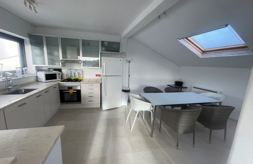 Peniche de Cima House | VILLA Estrelas PENICHE city center House Terrace with sea view Beach 300 meters