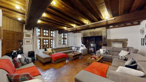 Villedieu-les-Poeles Villa | Villa et Cour Paradis 22 pers billard 20 min mer