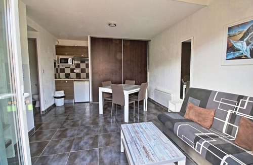 Latour-Bas-Elne House | Villa F2 pool and garden