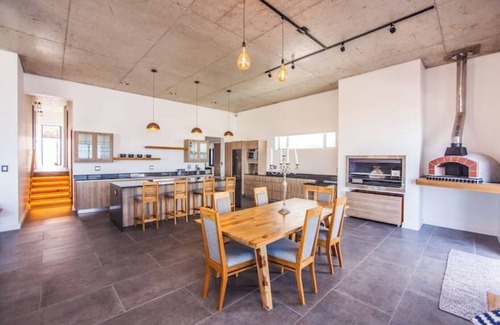 Yzerfontein Villa | Villa Fantastica - Yzerfontein[No Loadshedding] nEuropean-Inspired Villan