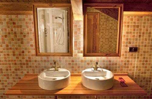 Herrera de Valdecanas Hotel | Villa Ferrera Posada Rural