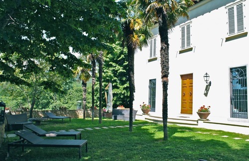 Lubaco Villa | VILLA FIESOLANA - Twelve Bedroom Villa, Sleeps 34