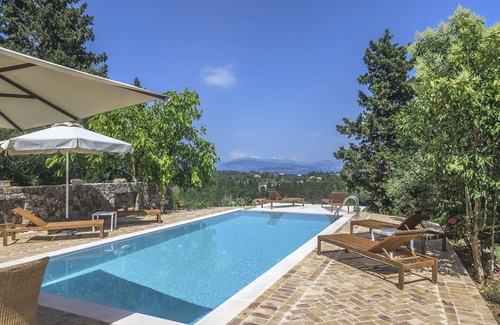 Gazatika Villa | Villa Fioraki, 5 bdrooms, 356 sqm with private pool and complete privacy