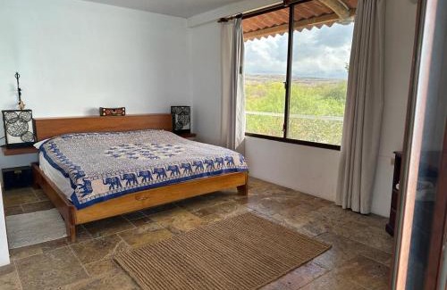Puerto Velasco Ibarra House | VILLA FLOREANA