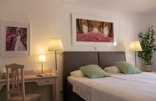 Benigembla Bed & Breakfast | Villa Foia Vella: room Almendra