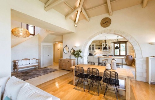 Minothiana Villa | Villa Fonaco - Minutes from beach - Luxury 6PL