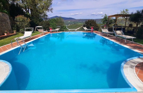 Il Poggio Villa | Villa for 28 with Pool