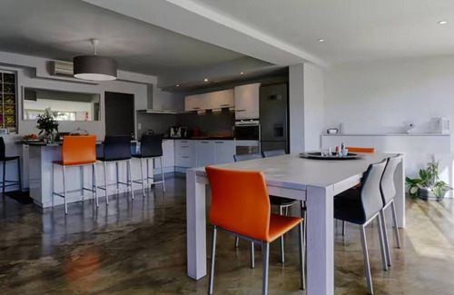 Castries House | Villa for rent, ideal for families. A few km from the beach.